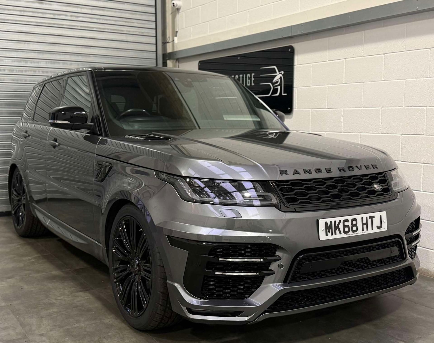 Used Land Rover Range Rover Sport 2018 for sale - 76307935: Photo 1