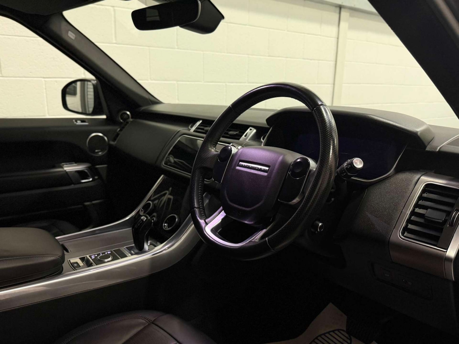 Used Land Rover Range Rover Sport 2018 for sale - 76307935: Photo 14