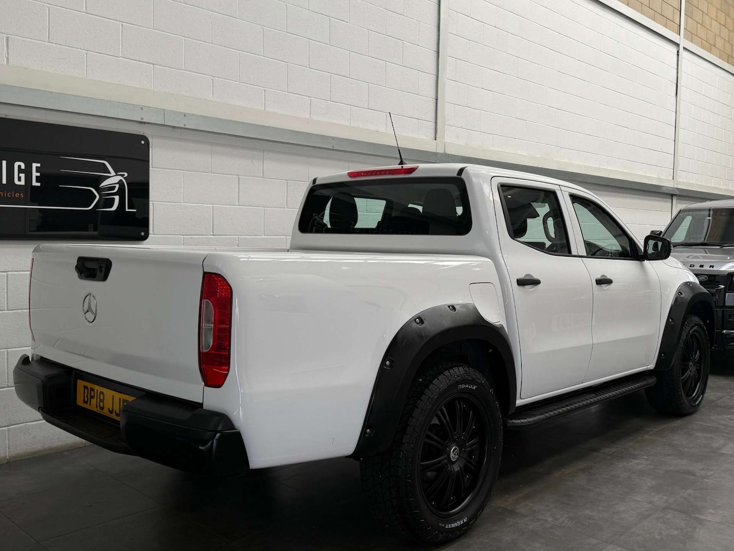 Used Mercedes-Benz X-Class 2018 for sale - 76068114: Photo 8