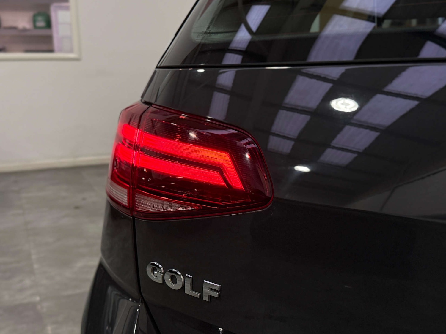 Used Volkswagen Golf 2017 for sale - 76931119: Photo 10