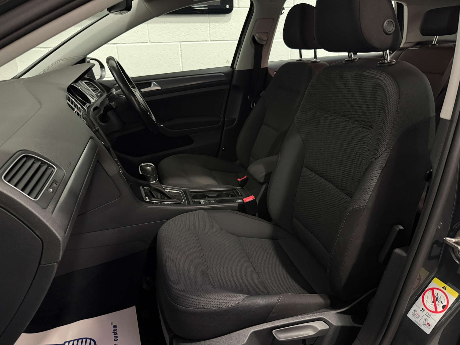 Used Volkswagen Golf 2017 for sale - 76931119: Photo 17