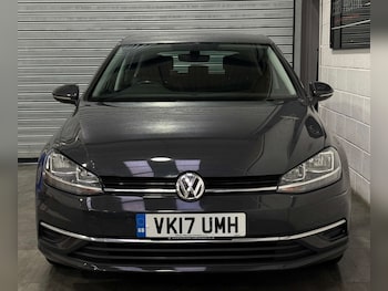 Used Volkswagen Golf 2017 for sale - 76931119: Photo