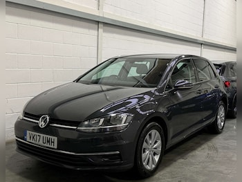 Used Volkswagen Golf 2017 for sale - 76931119: Photo
