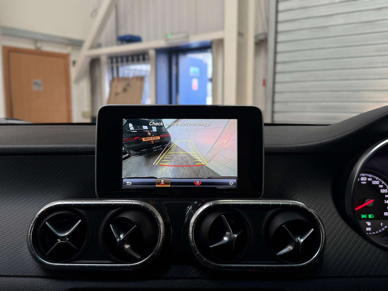 Used Mercedes-Benz X-Class 2018 for sale - 76127611: Photo 19