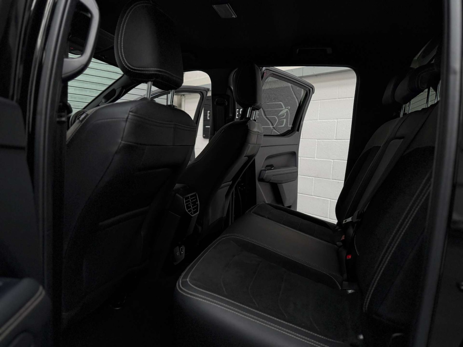 Used Volkswagen Amarok 2023 for sale - 76437861: Photo 20