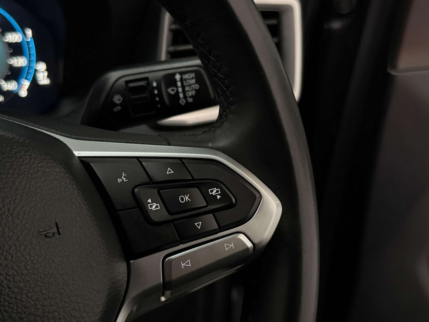 Used Volkswagen Amarok 2023 for sale - 76437861: Photo 22