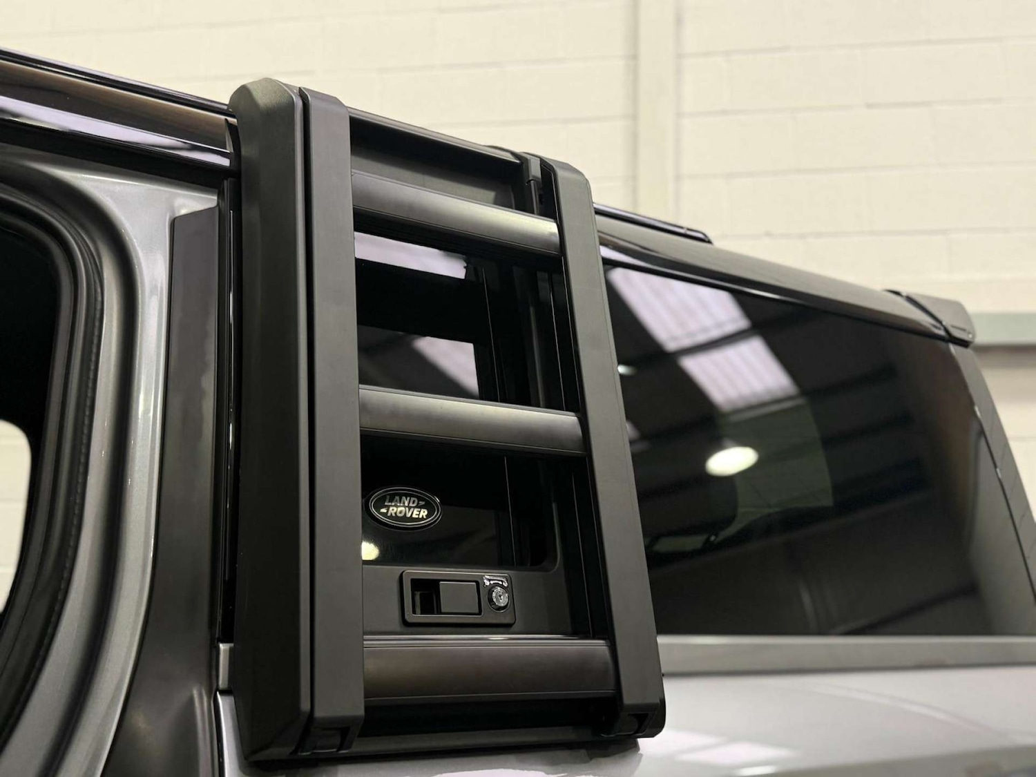 Used Land Rover Defender 2024 for sale - 78045081: Photo 13