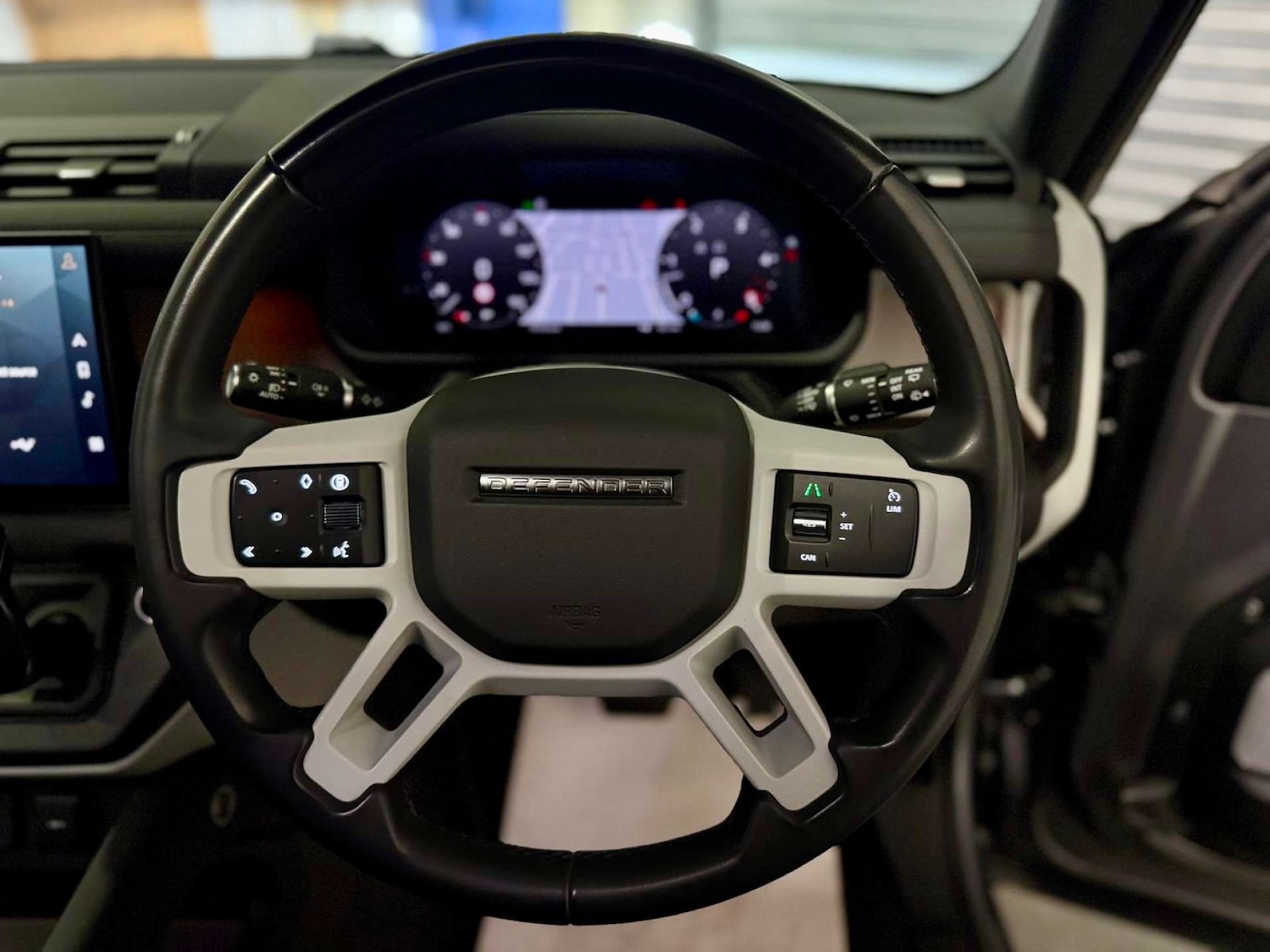 Used Land Rover Defender 2024 for sale - 78045081: Photo 14