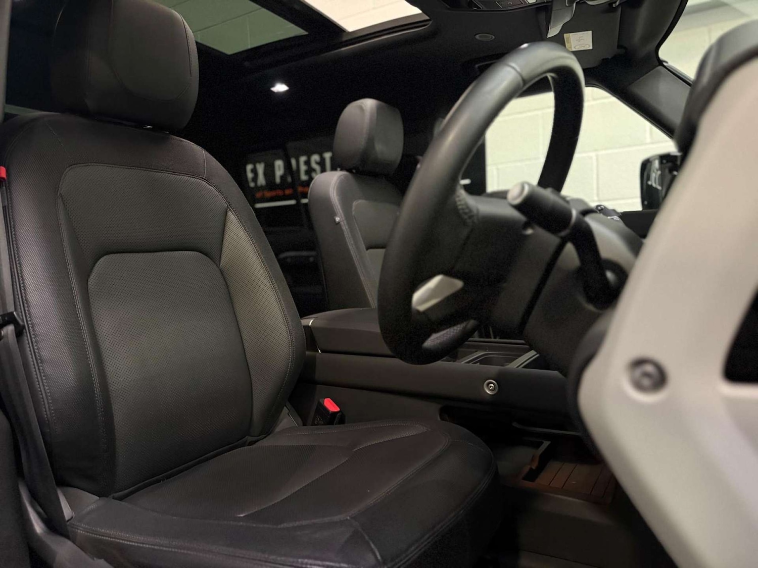 Used Land Rover Defender 2024 for sale - 78045081: Photo 16