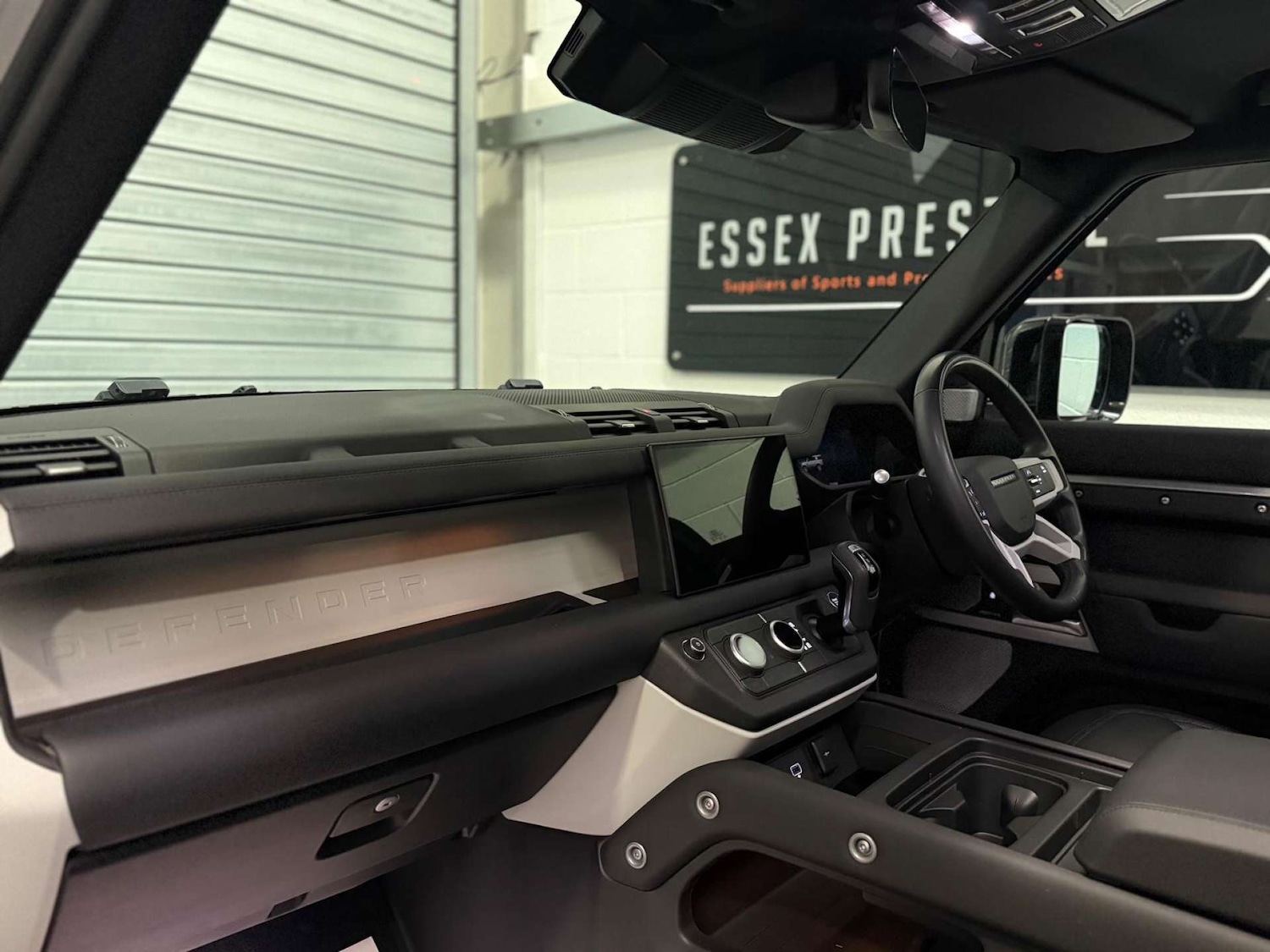 Used Land Rover Defender 2024 for sale - 78045081: Photo 17