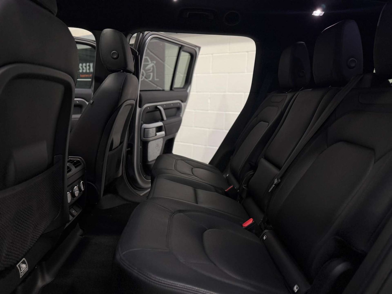 Used Land Rover Defender 2024 for sale - 78045081: Photo 19