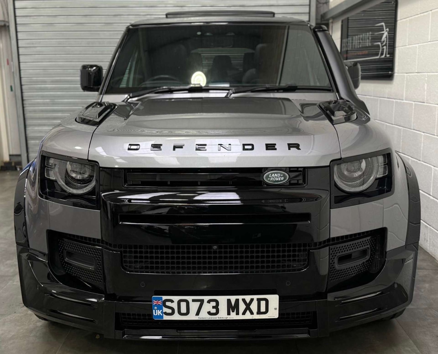 Used Land Rover Defender 2024 for sale - 78045081: Photo 2