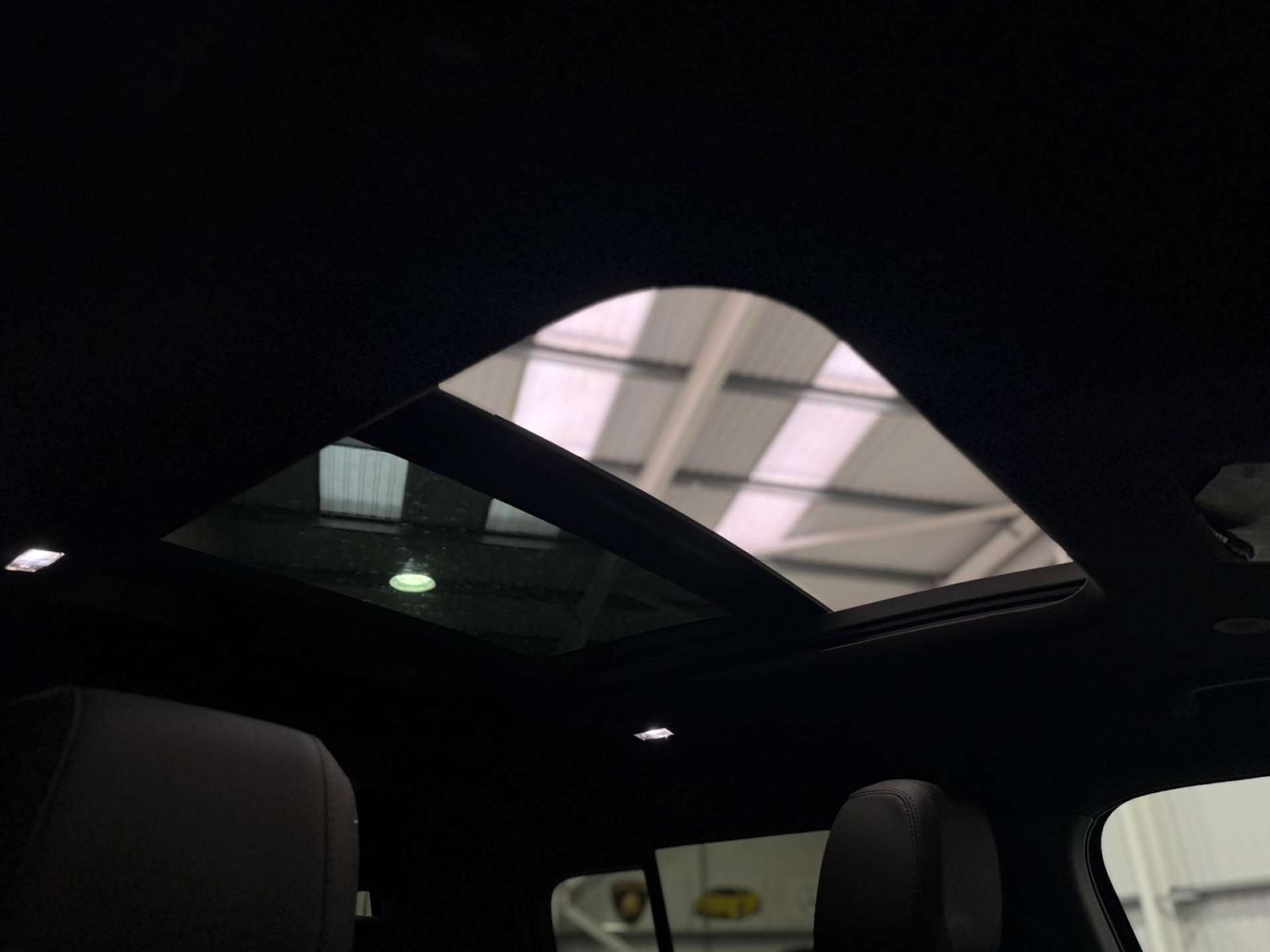 Used Land Rover Defender 2024 for sale - 78045081: Photo 21