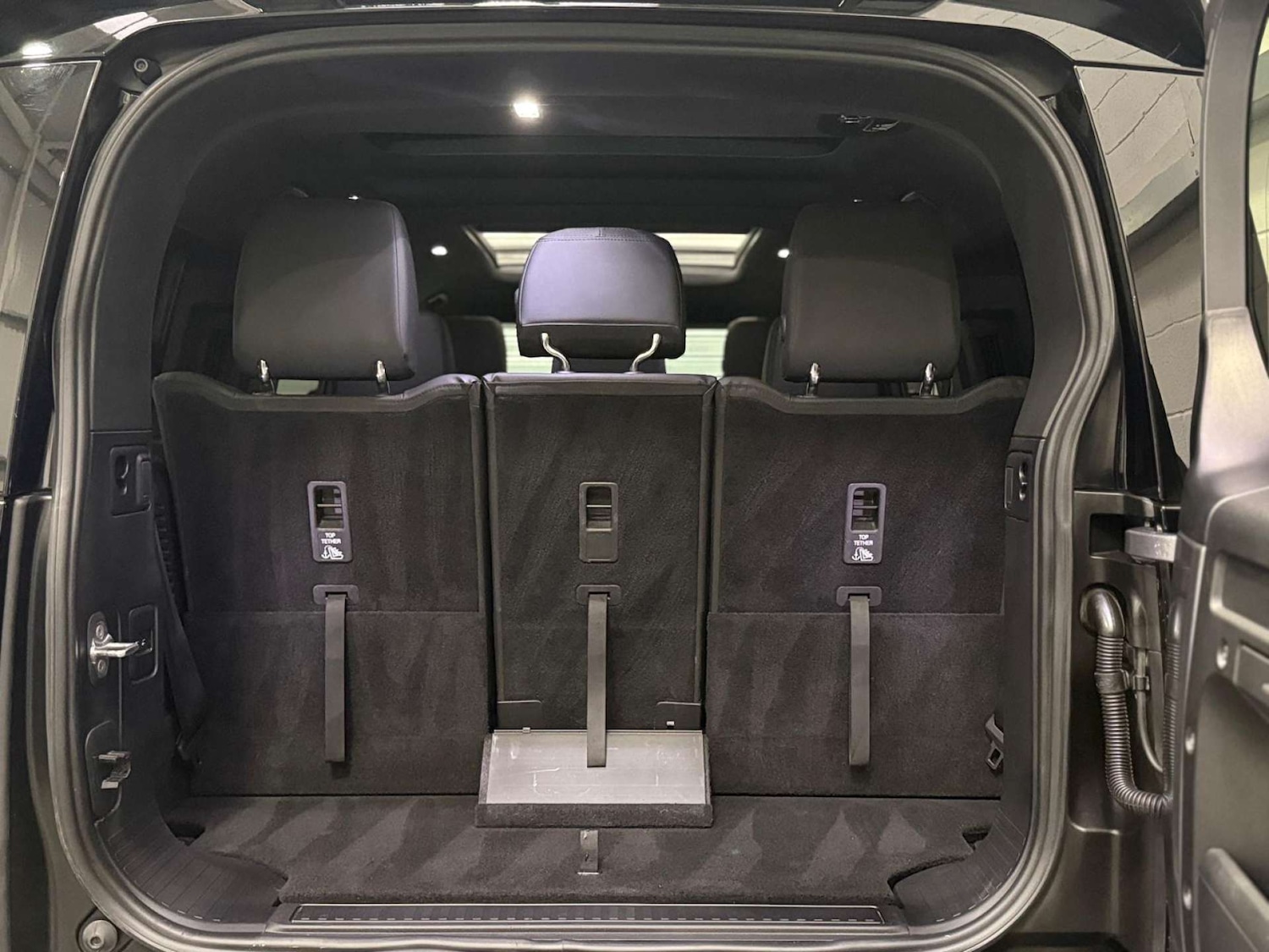 Used Land Rover Defender 2024 for sale - 78045081: Photo 29