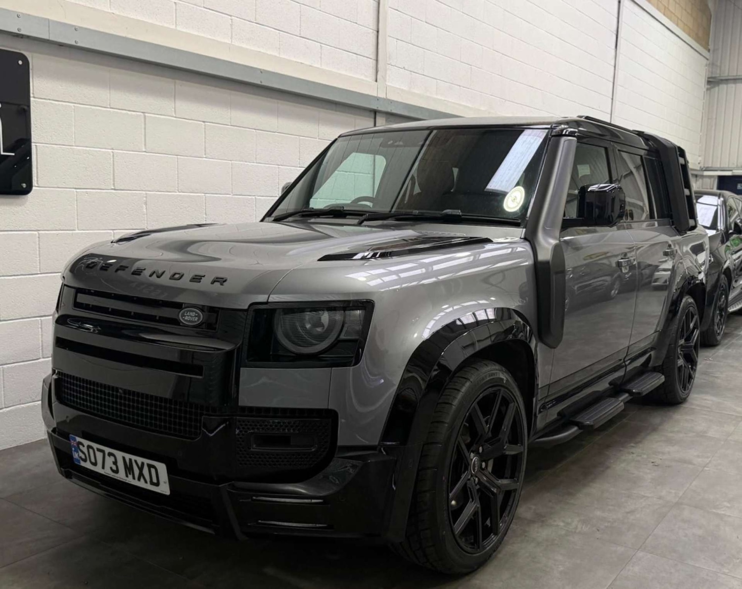 Used Land Rover Defender 2024 for sale - 78045081: Photo 3