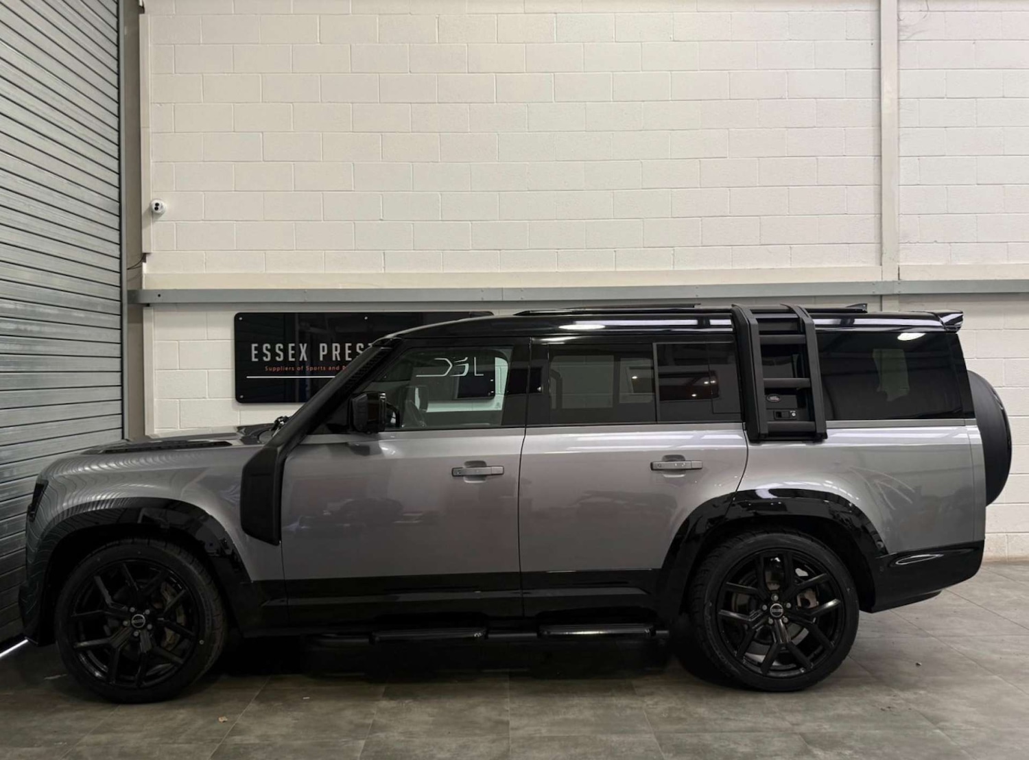 Used Land Rover Defender 2024 for sale - 78045081: Photo 4