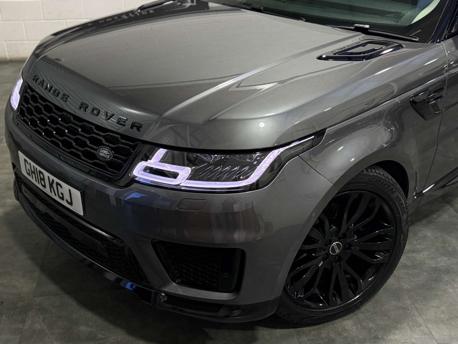 Used Land Rover Range Rover Sport 2018 for sale - 76347353: Photo 11