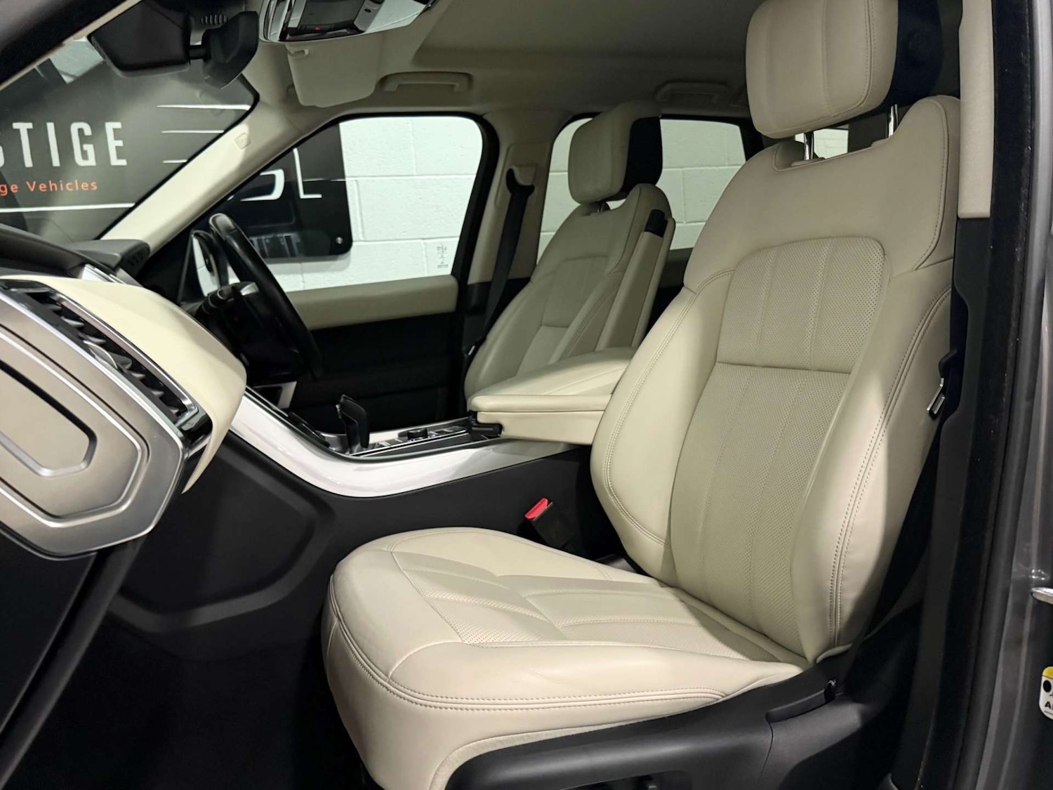 Used Land Rover Range Rover Sport 2018 for sale - 76347353: Photo 18