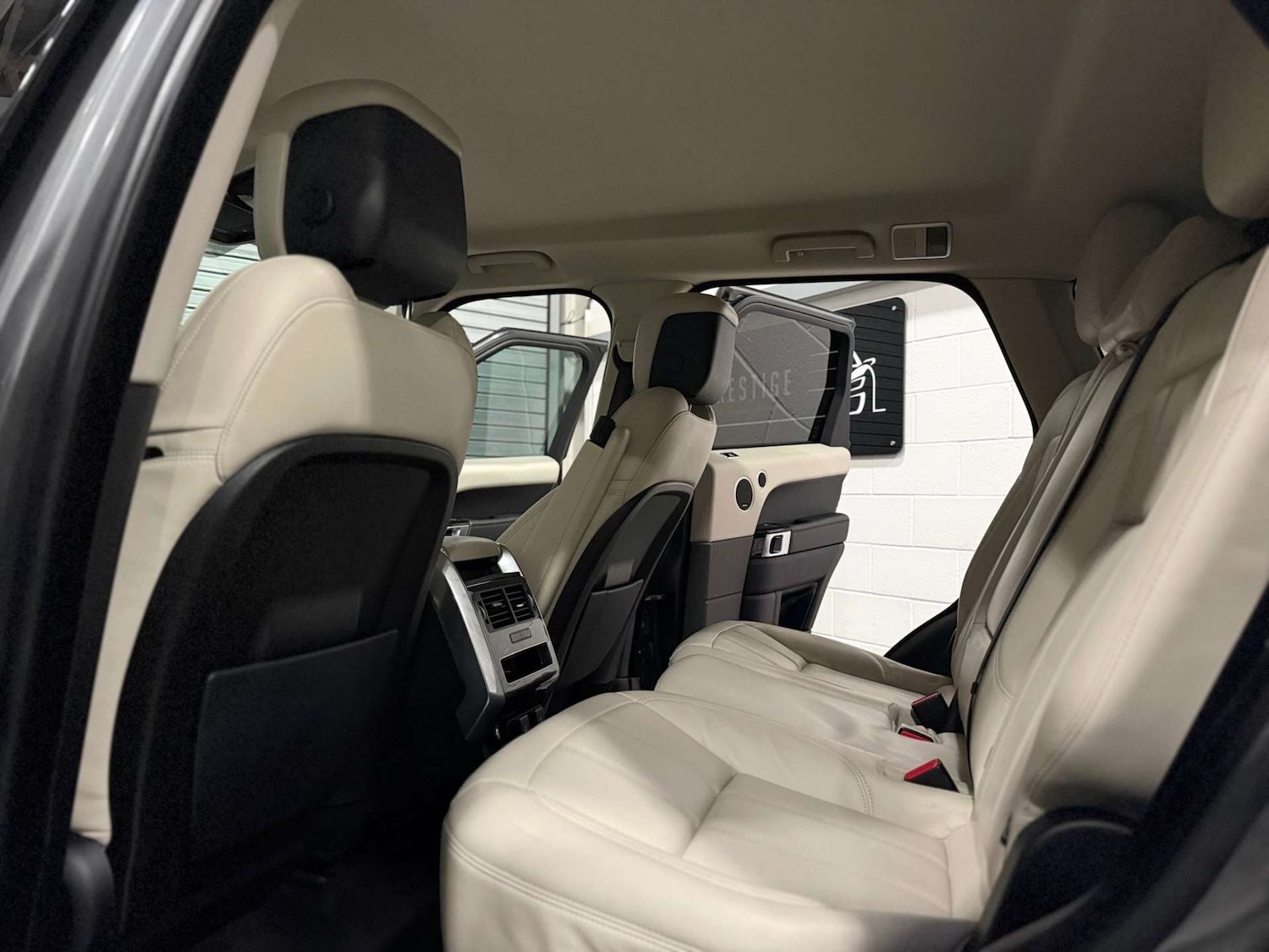 Used Land Rover Range Rover Sport 2018 for sale - 76347353: Photo 19
