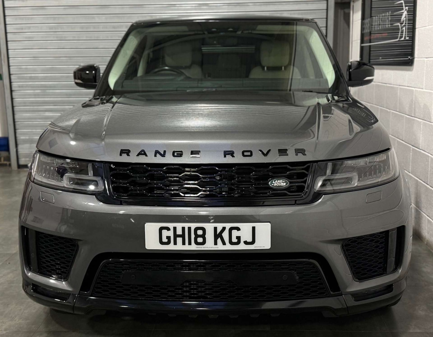 Used Land Rover Range Rover Sport 2018 for sale - 76347353: Photo 2