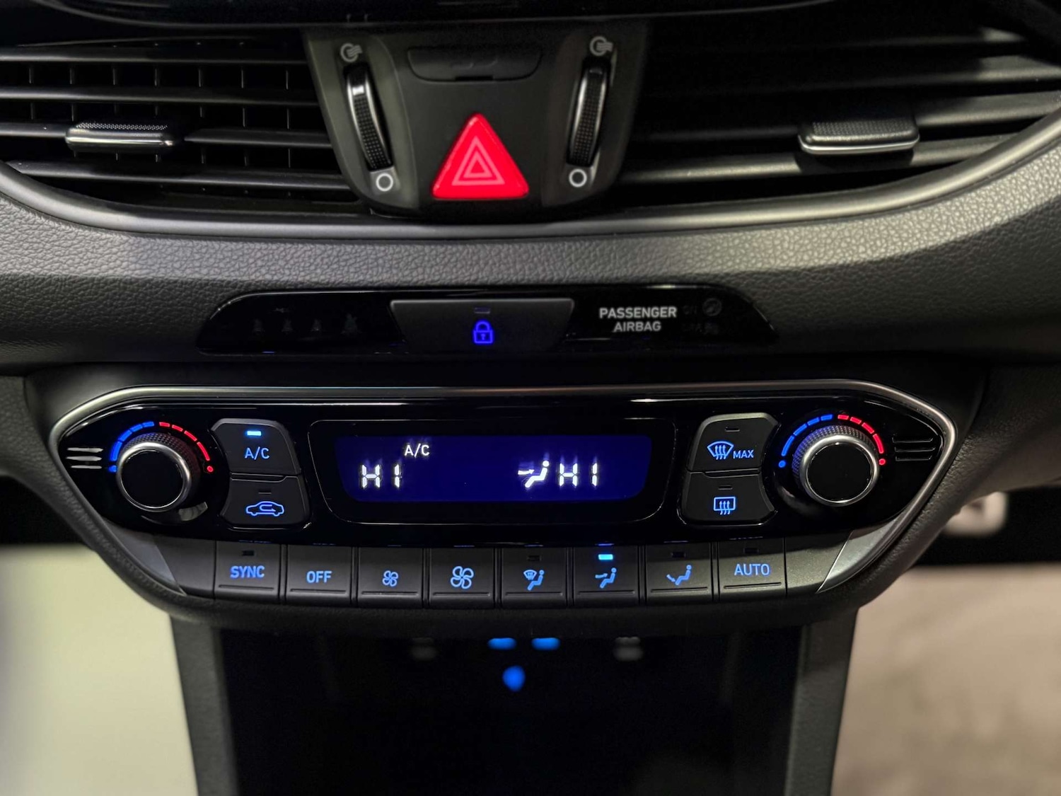 Used Hyundai i30 2018 for sale - 77368238: Photo 24