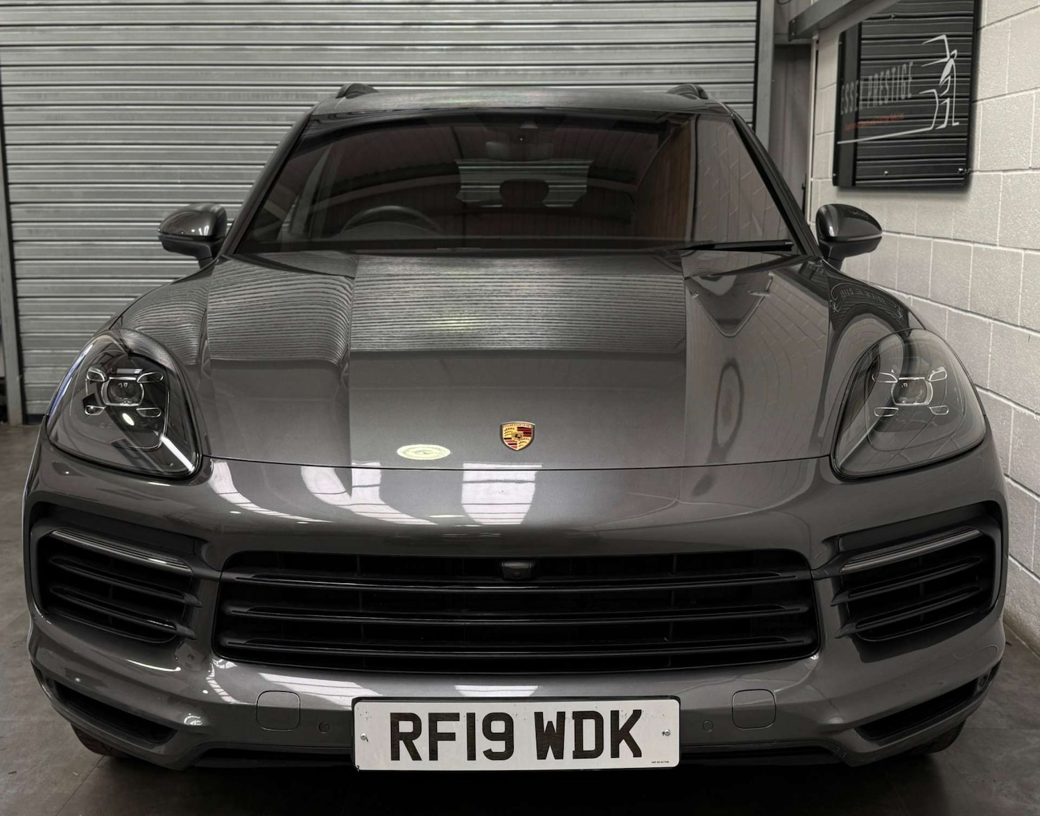 Used Porsche Cayenne 2019 for sale - 76277780: Photo 2