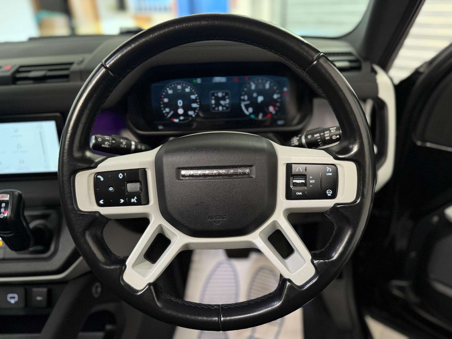 Used Land Rover Defender 2022 for sale - 77988227: Photo 13