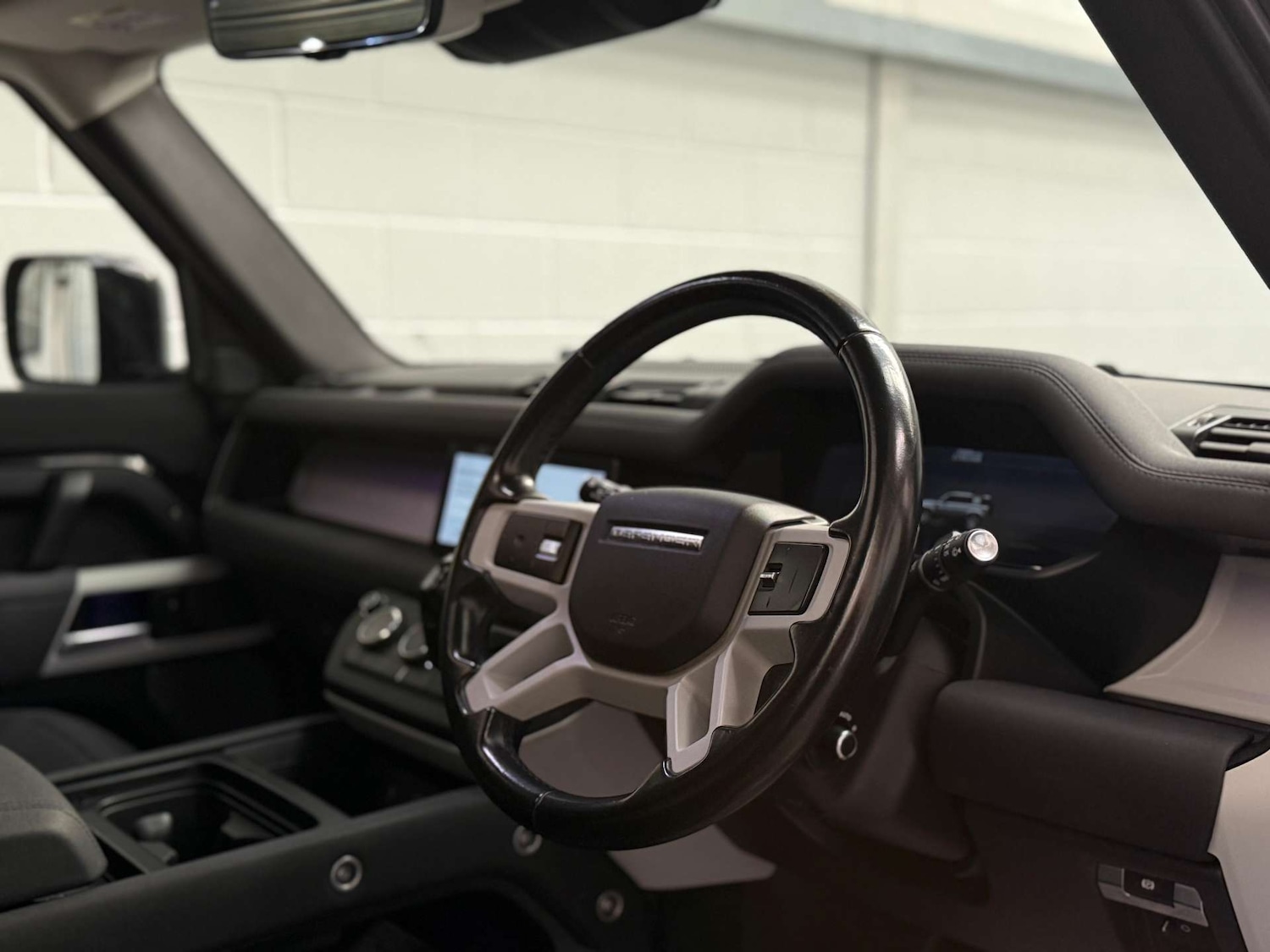 Used Land Rover Defender 2022 for sale - 77988227: Photo 14