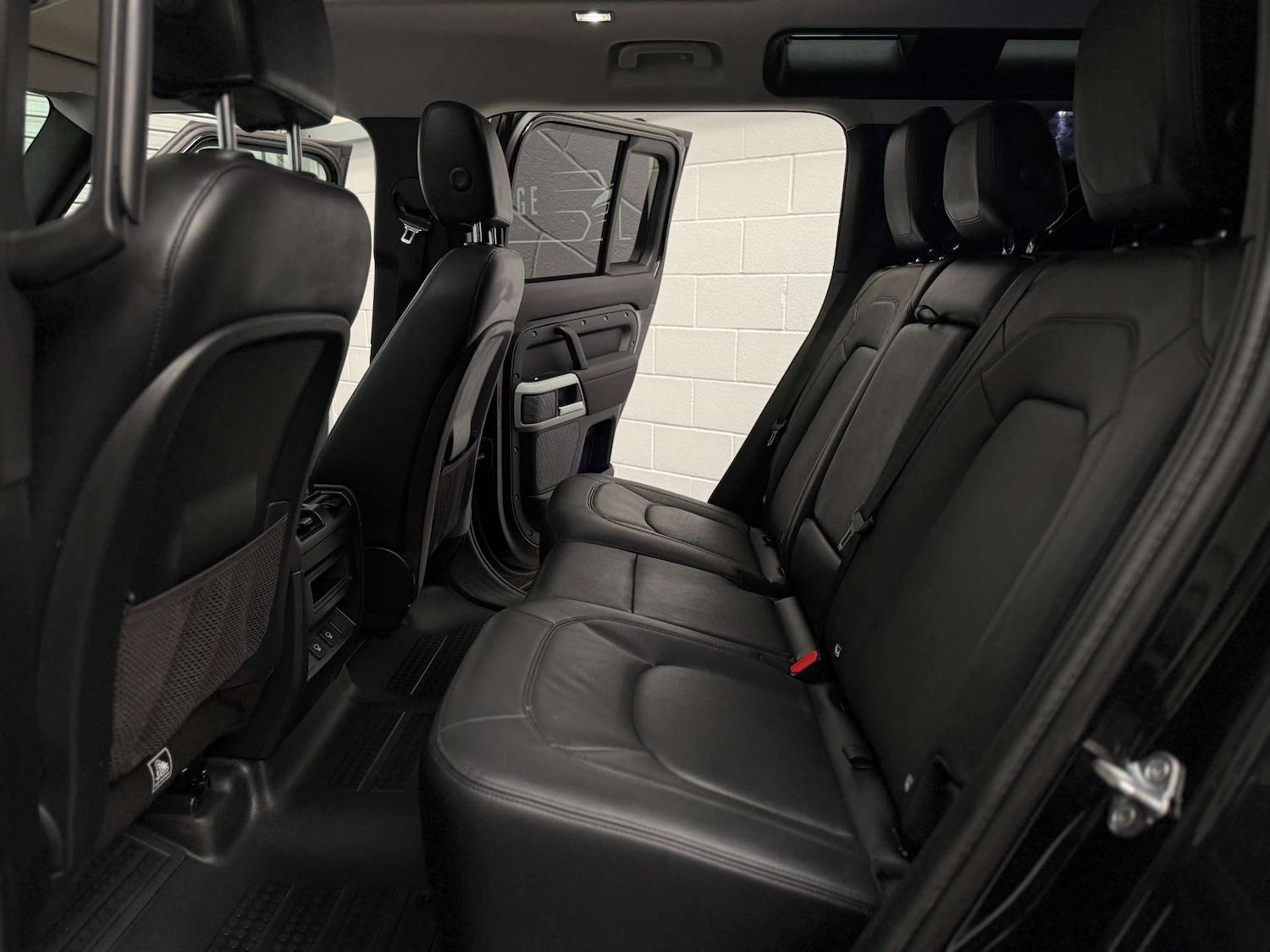 Used Land Rover Defender 2022 for sale - 77988227: Photo 18