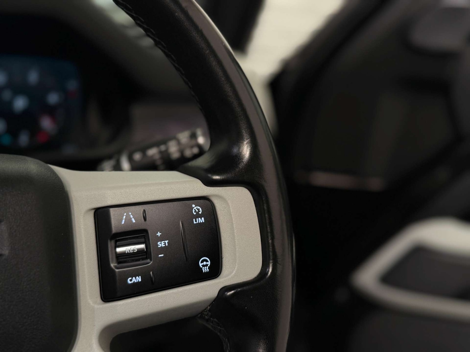 Used Land Rover Defender 2022 for sale - 77988227: Photo 22