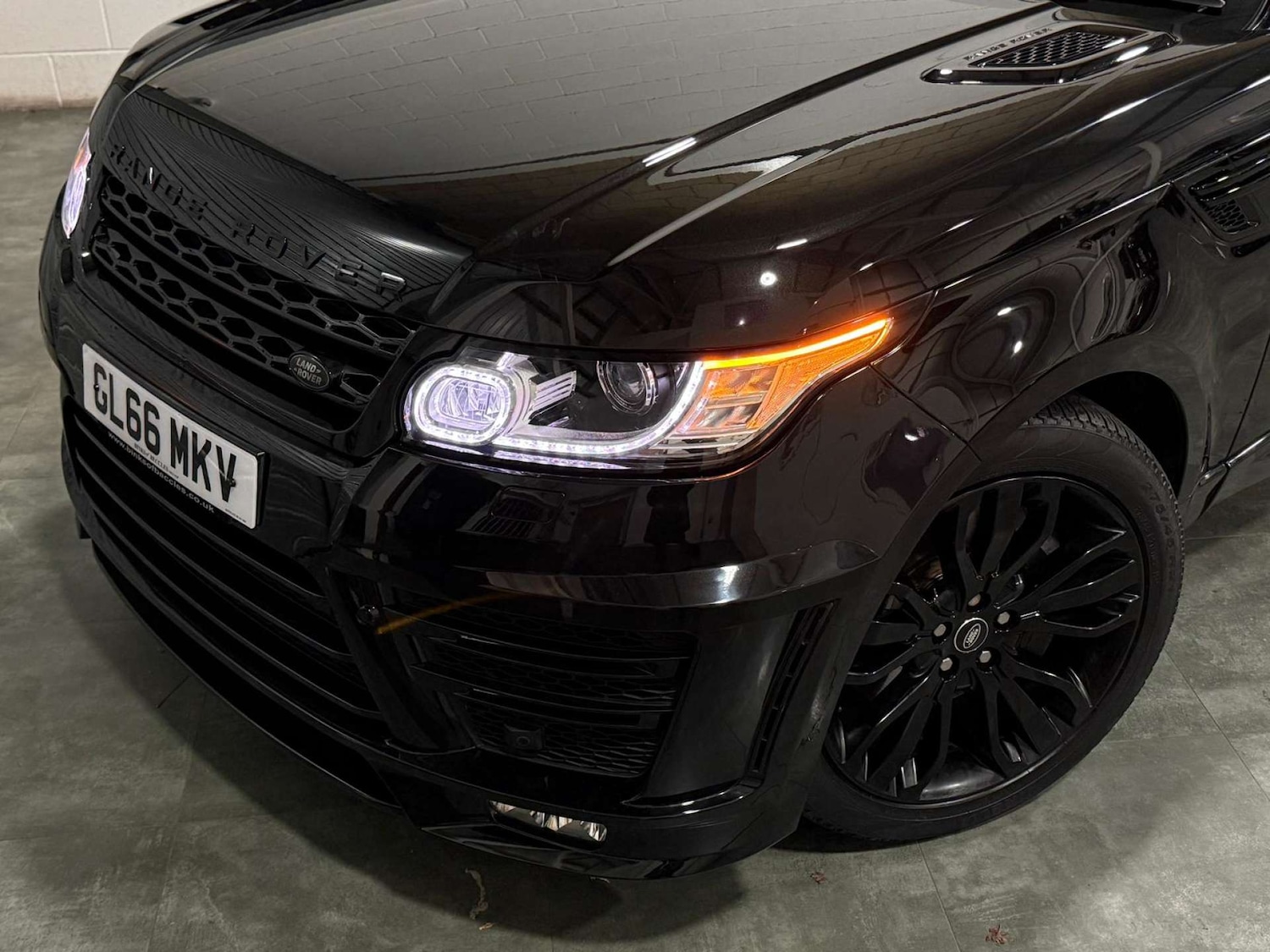 Used Land Rover Range Rover Sport 2016 for sale - 76659845: Photo 11