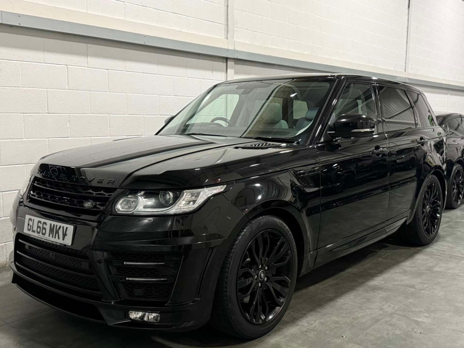 Used Land Rover Range Rover Sport 2016 for sale - 76659845: Photo 3
