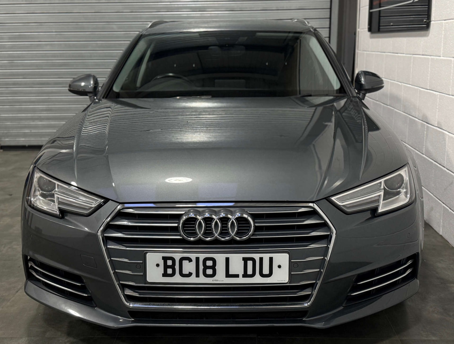 Used Audi A4 2018 for sale - 77315527: Photo 2