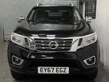 Used Nissan Navara 2017 for sale - 76277801: Photo 2