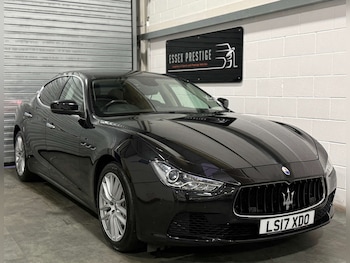 2017 - V6d 4dr Auto [Luxury Pack]