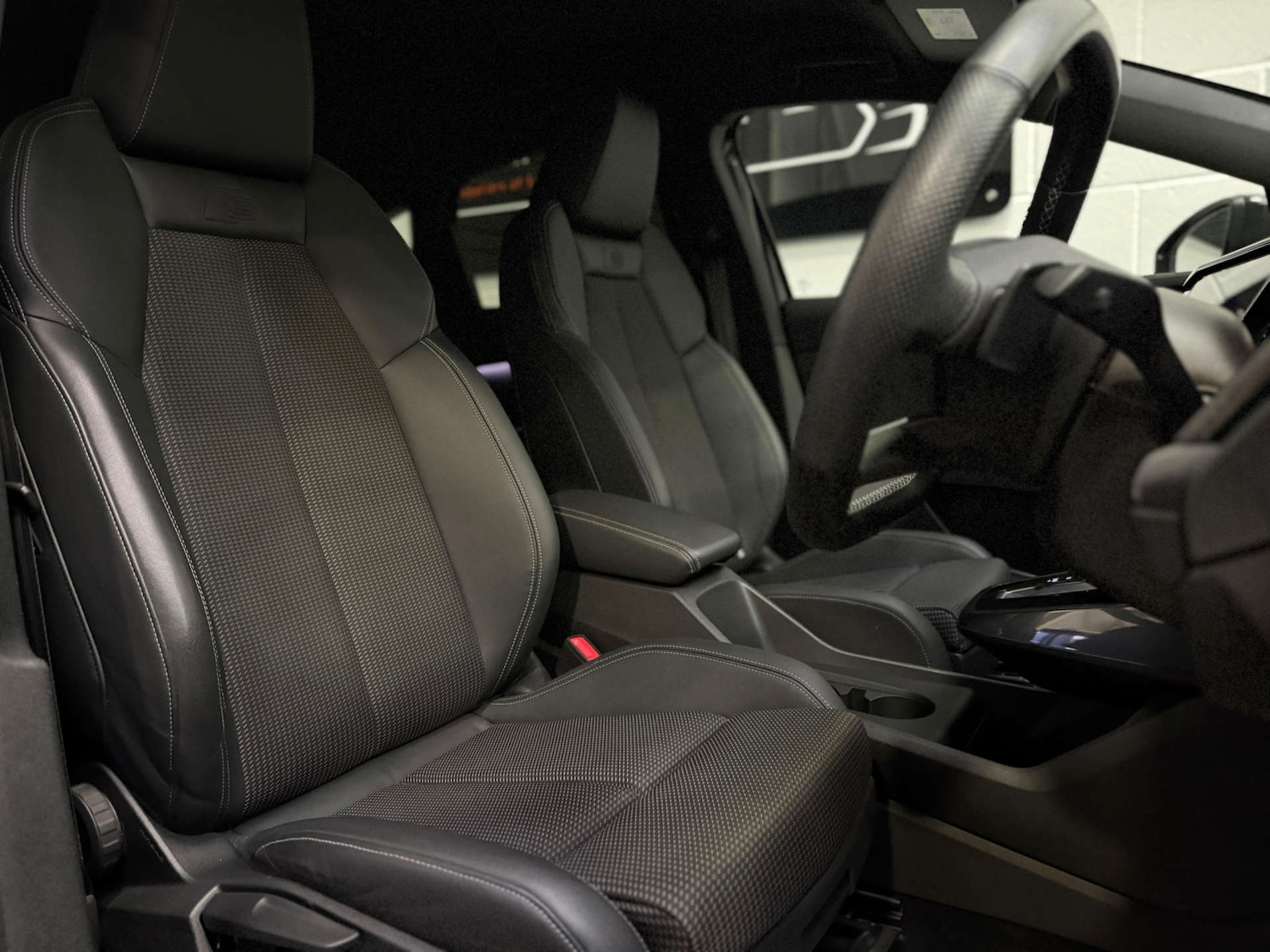 Used Audi Q4 e-tron 2023 for sale - 78105701: Photo 15