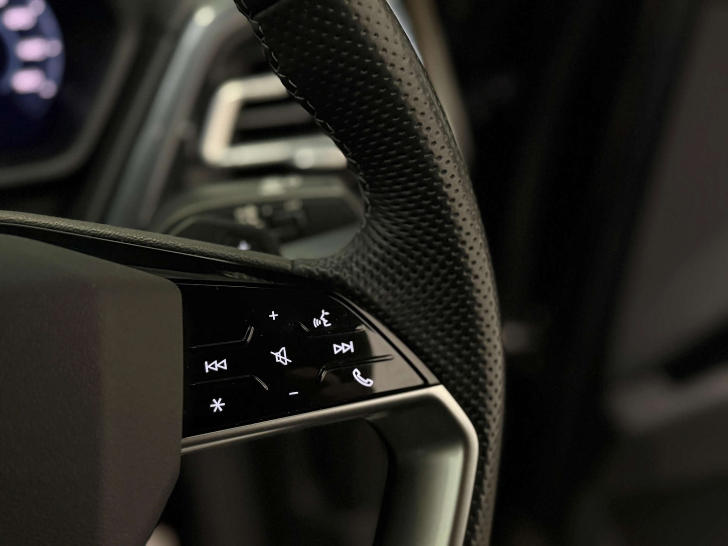 Used Audi Q4 e-tron 2023 for sale - 78105701: Photo 22