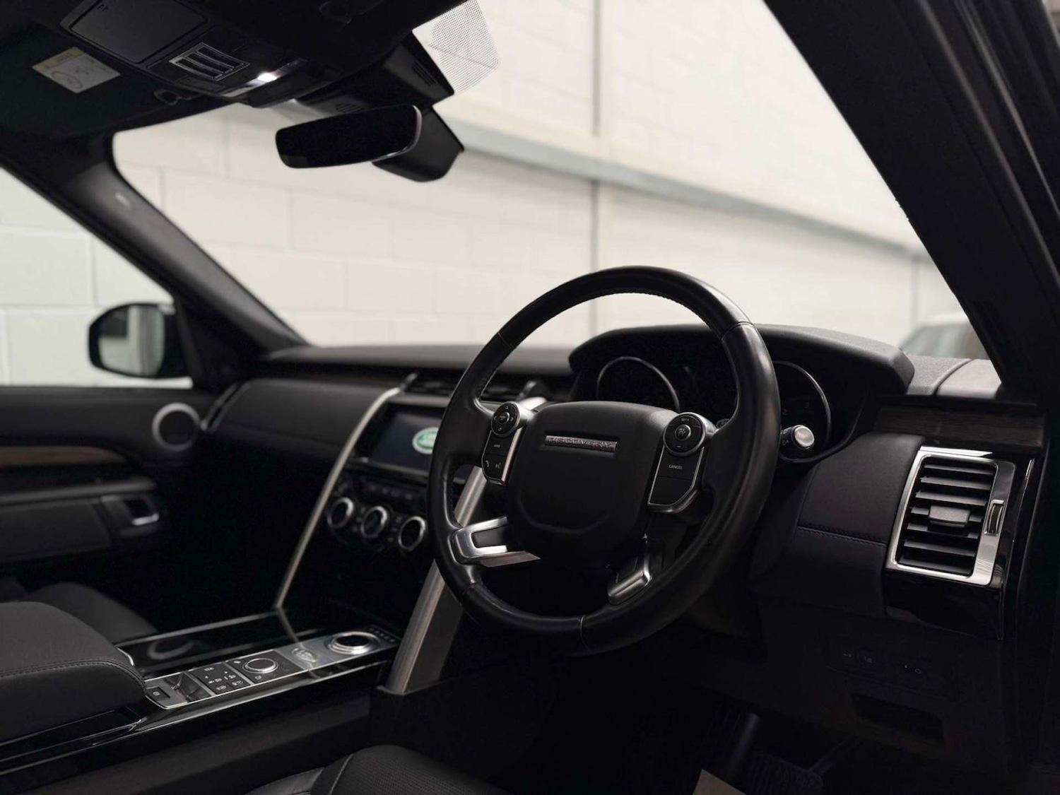Used Land Rover Discovery 2017 for sale - 76579681: Photo 12
