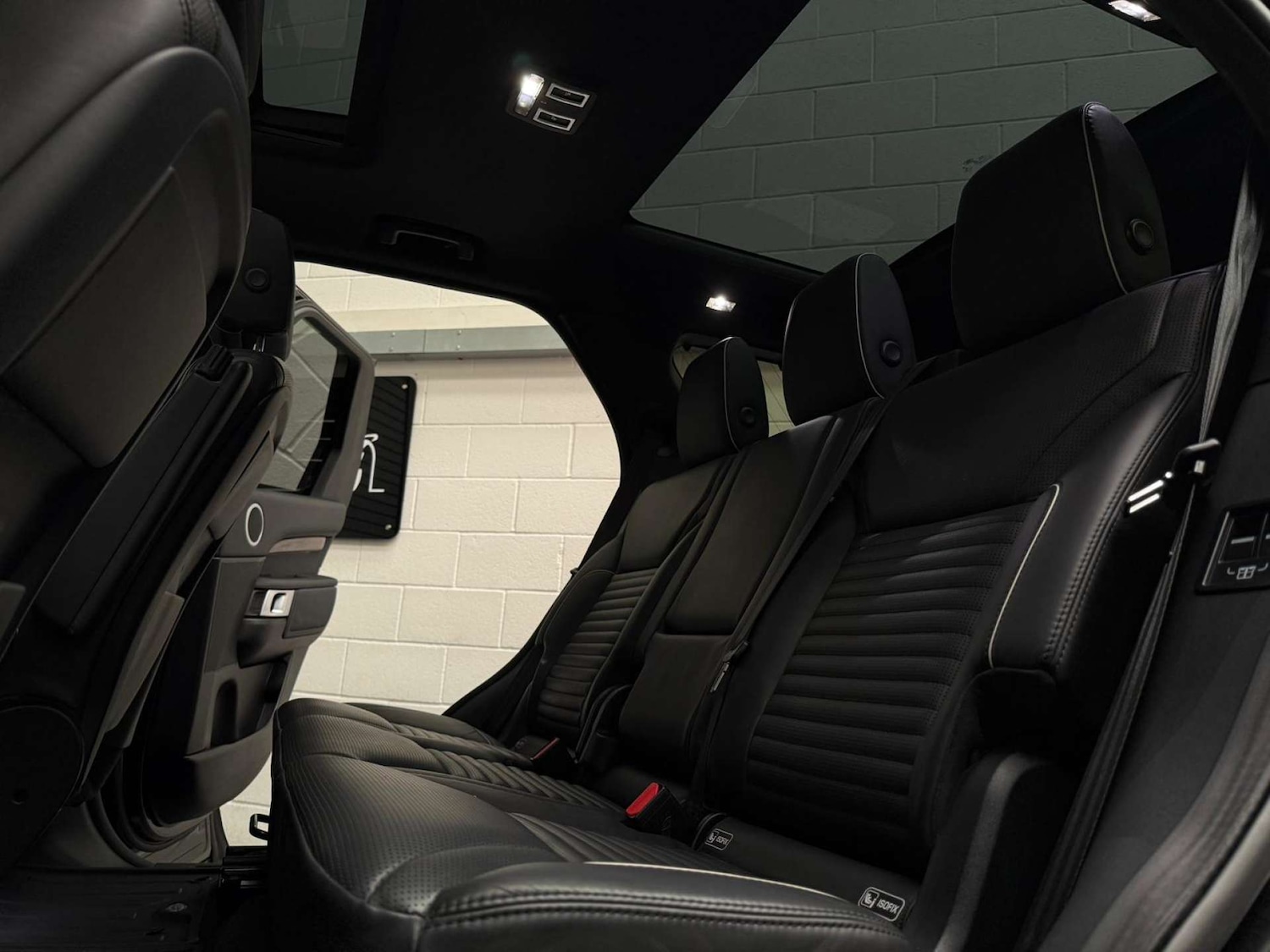 Used Land Rover Discovery 2017 for sale - 76579681: Photo 17