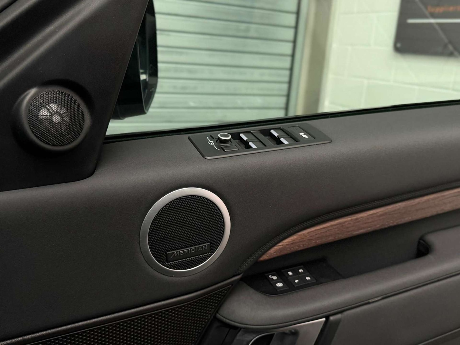 Used Land Rover Discovery 2017 for sale - 76579681: Photo 20