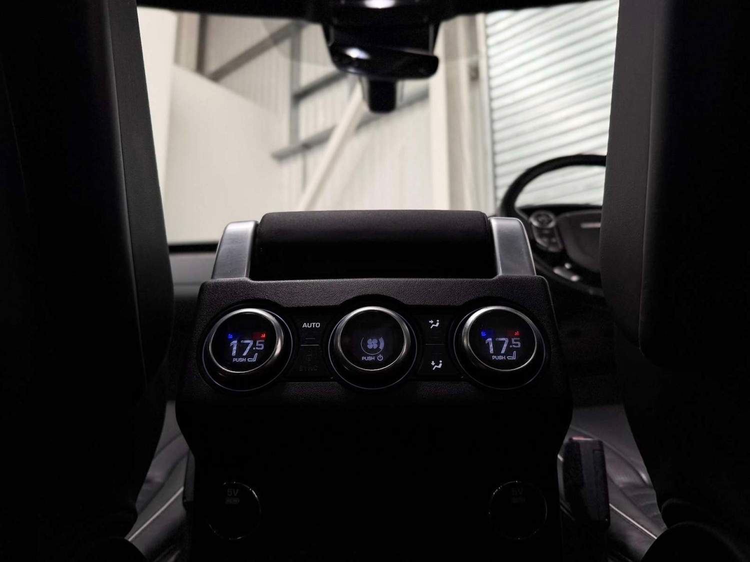 Used Land Rover Discovery 2017 for sale - 76579681: Photo 22