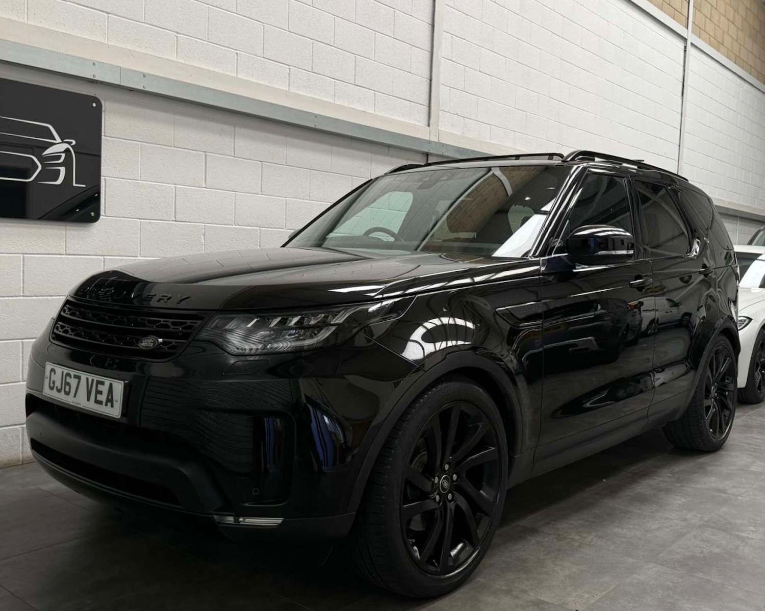 Used Land Rover Discovery 2017 for sale - 76579681: Photo 3