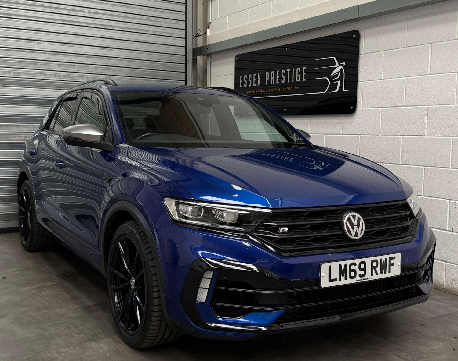 Used Volkswagen T-Roc 2019 for sale - 76277761: Photo 1