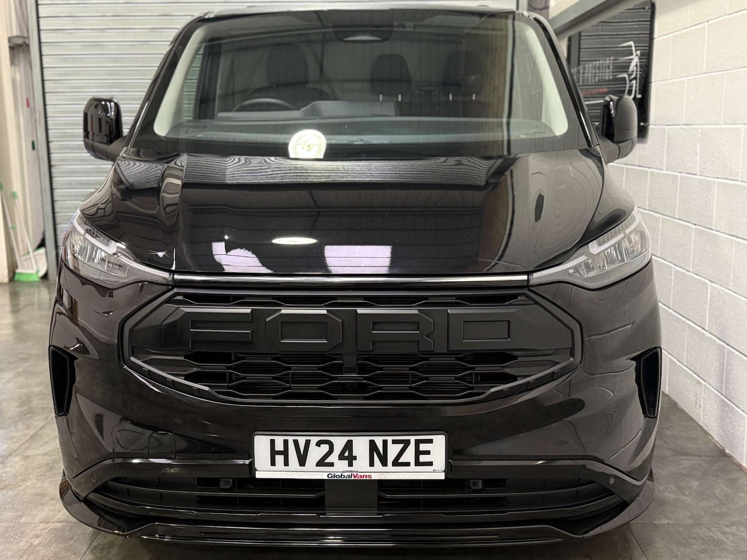 Used Ford Transit Custom 2024 for sale - 77187836: Photo 2