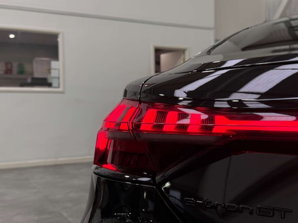 Used Audi e-tron GT 2022 for sale - 76253826: Photo 12
