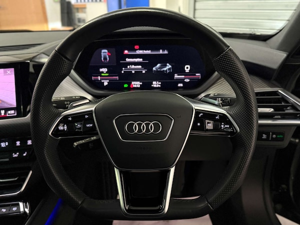Used Audi e-tron GT 2022 for sale - 76253826: Photo 14