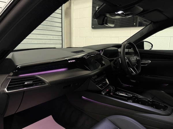 Used Audi e-tron GT 2022 for sale - 76253826: Photo 17