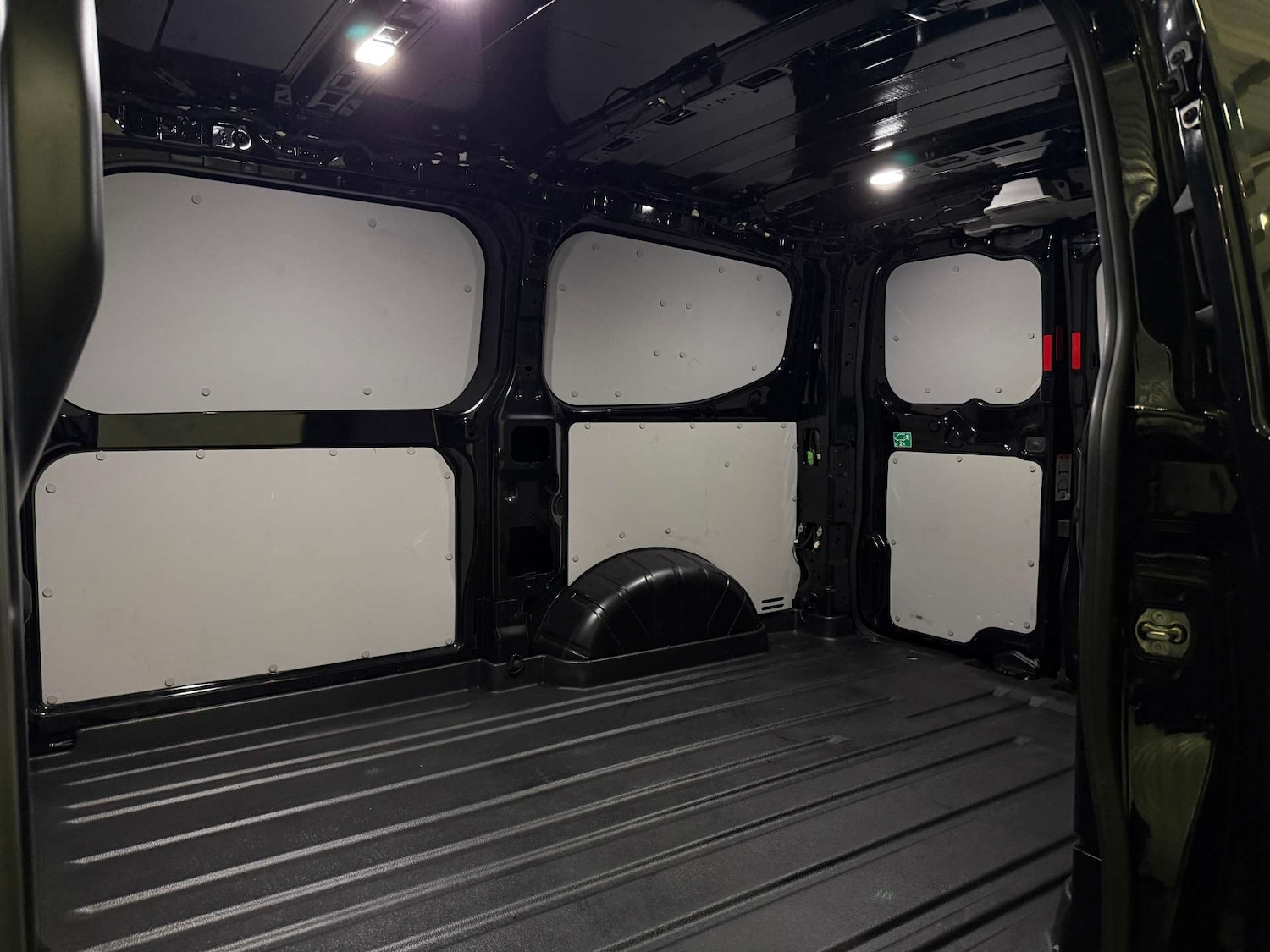 Used Ford Transit Custom 2024 for sale - 76469531: Photo 18