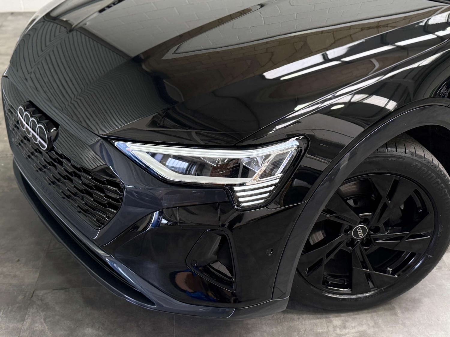 Used Audi Q8 e-tron 2023 for sale - 78088762: Photo 11