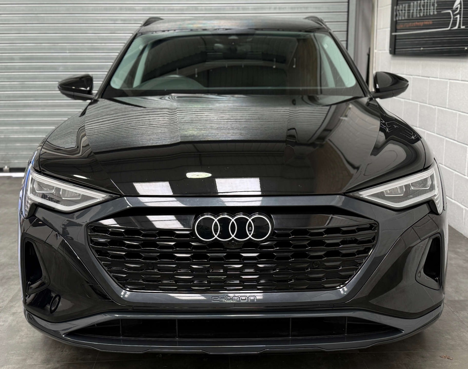 Used Audi Q8 e-tron 2023 for sale - 78088762: Photo 2